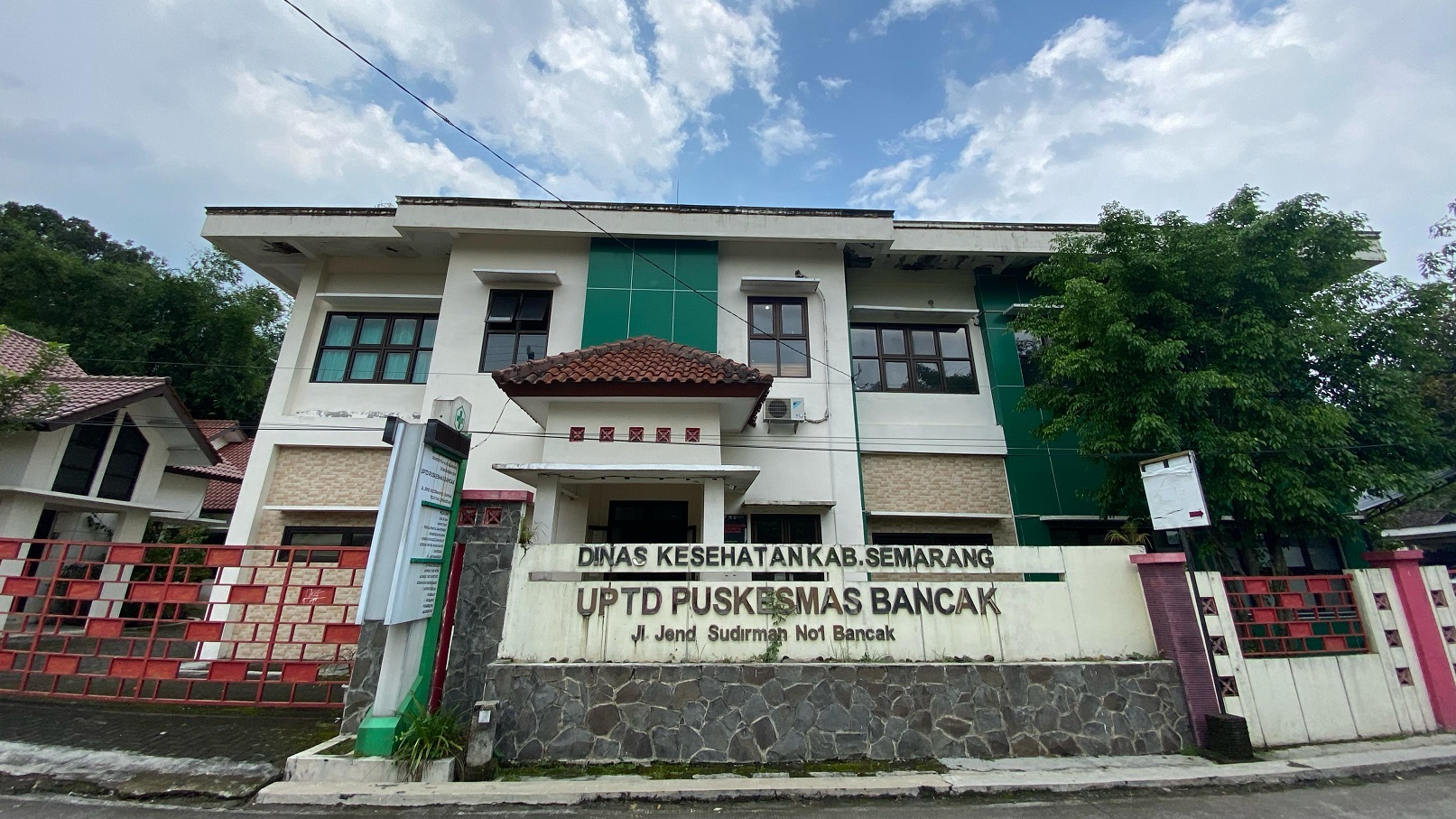 250320121958-puskesmas-bancak.jpg